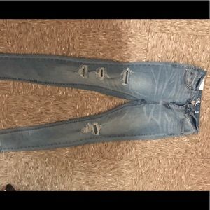 Size 3 high rise skinny Jeans distressed